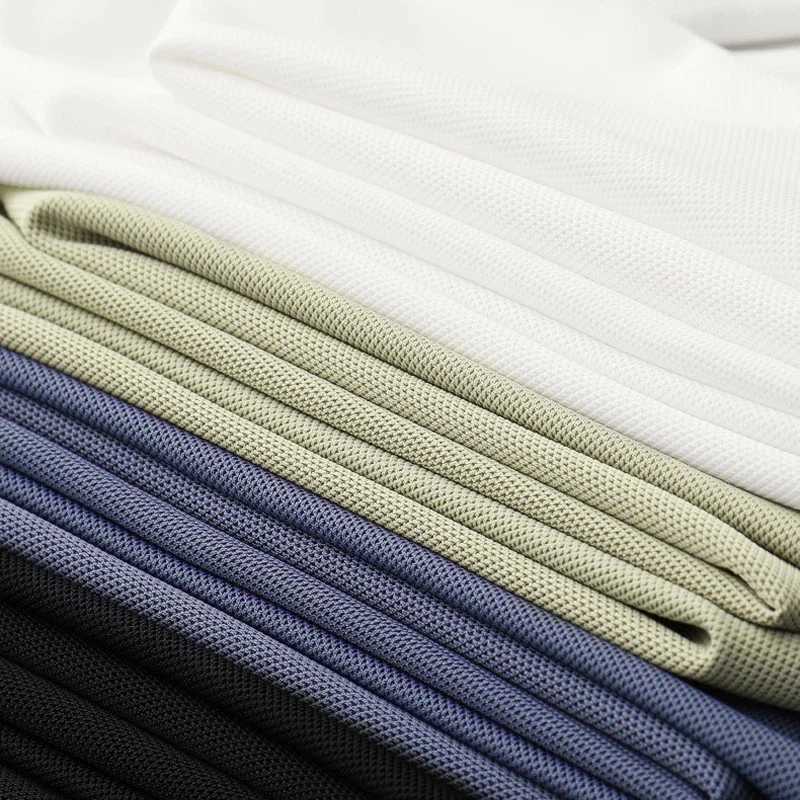 Mens Seamless Short-sleeved Polo Shirt Thin Ice Silk Lapel T-shirt Casual Paul Top Tees Shirt X250213