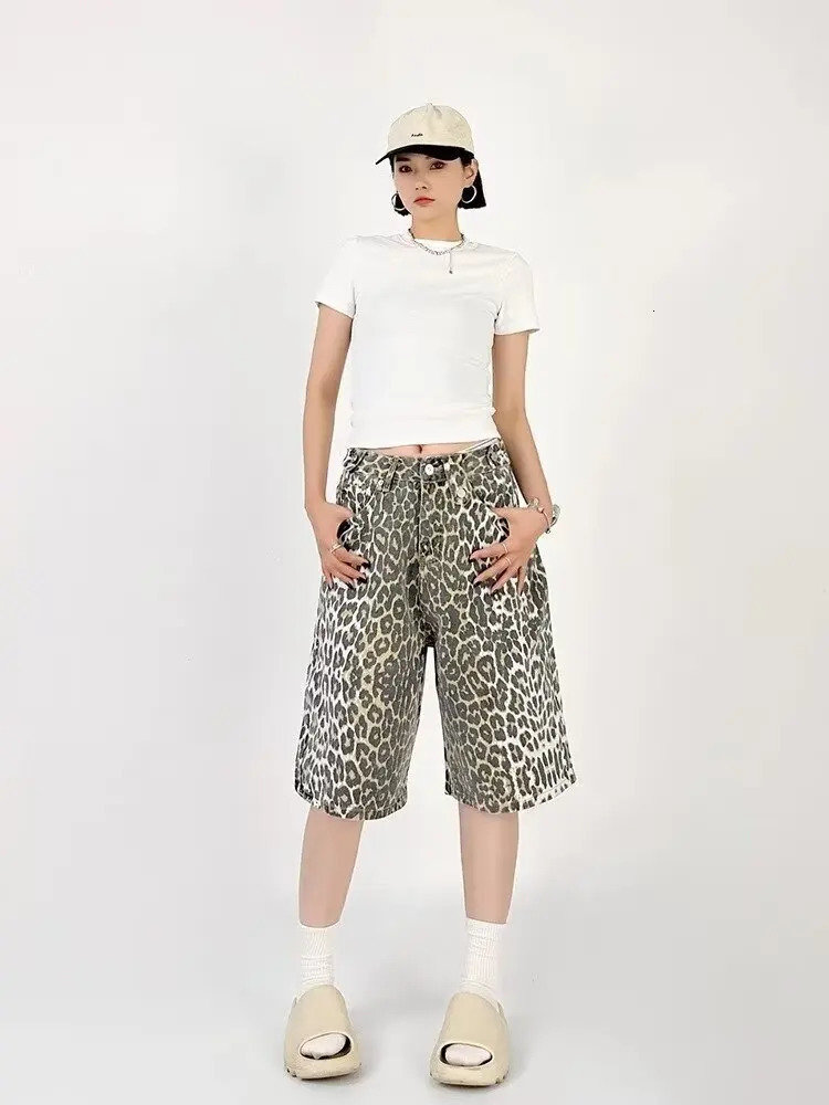 Summer Shorts Womens Trendy Leopard Print Loose And Casual Trend Versatile Short Pants And Womens Jeans 250210