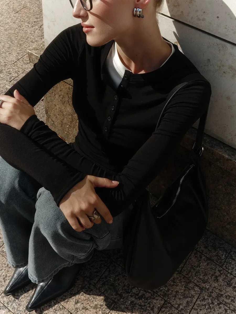 Bronladies Solid Color Slim Fit TShirt Womens Autumn Winter Versatile Casual Top Female Fashion ONeck Long Sleeved 250211