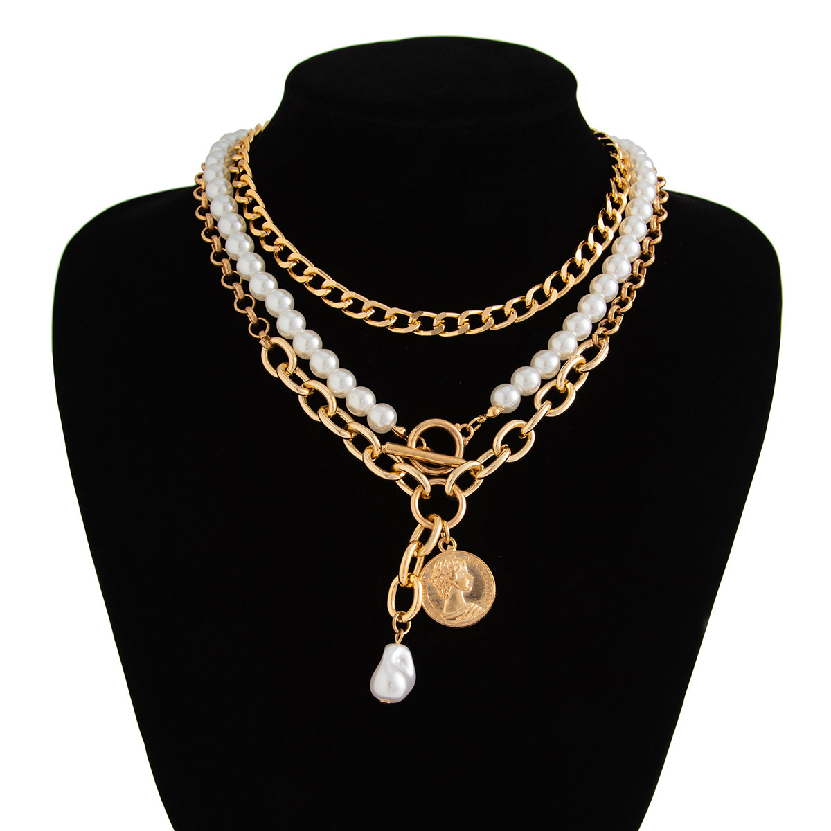 designer Jewelry Fashion Metallic Love Pendant Necklace Simple Pearl Multi layer Clavicle Woman Chain Set