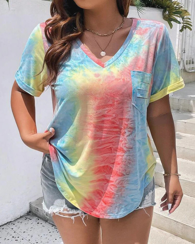 Plus Size European and American Womens Casual Vneck Printed Pocket Tshirt 250121