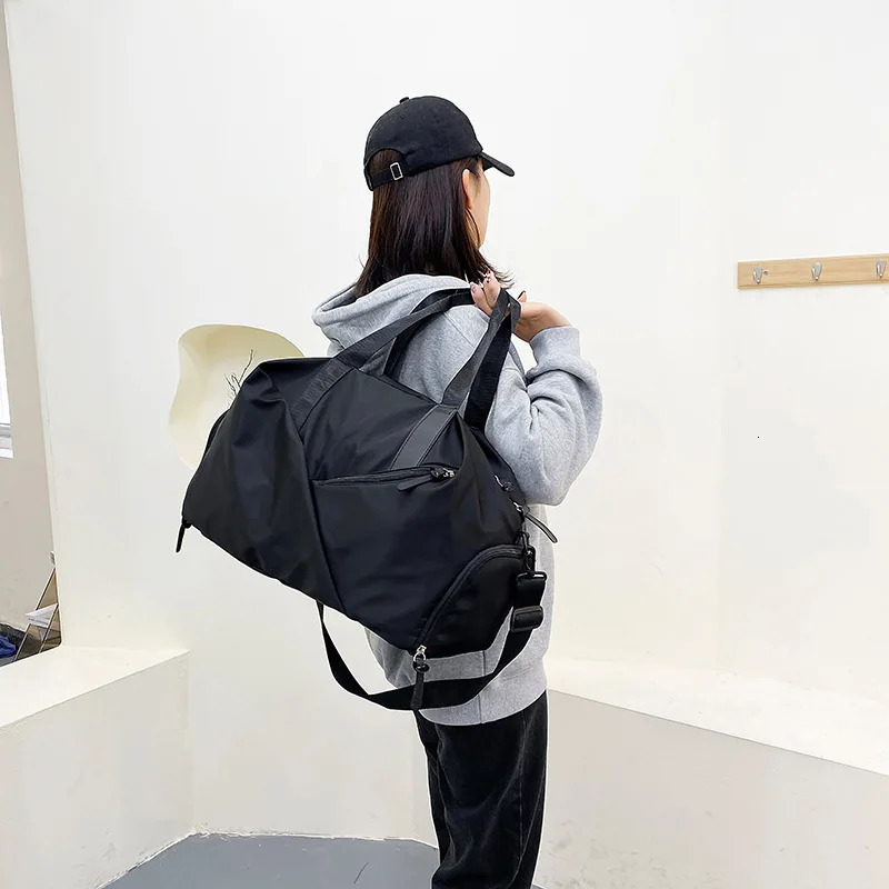 Multifunction Travel Bag Women Sports Gym Fitness Bags Dry and Wet Separation Swimming Shoulder Duffle Handbags Shoes Daypack 250210