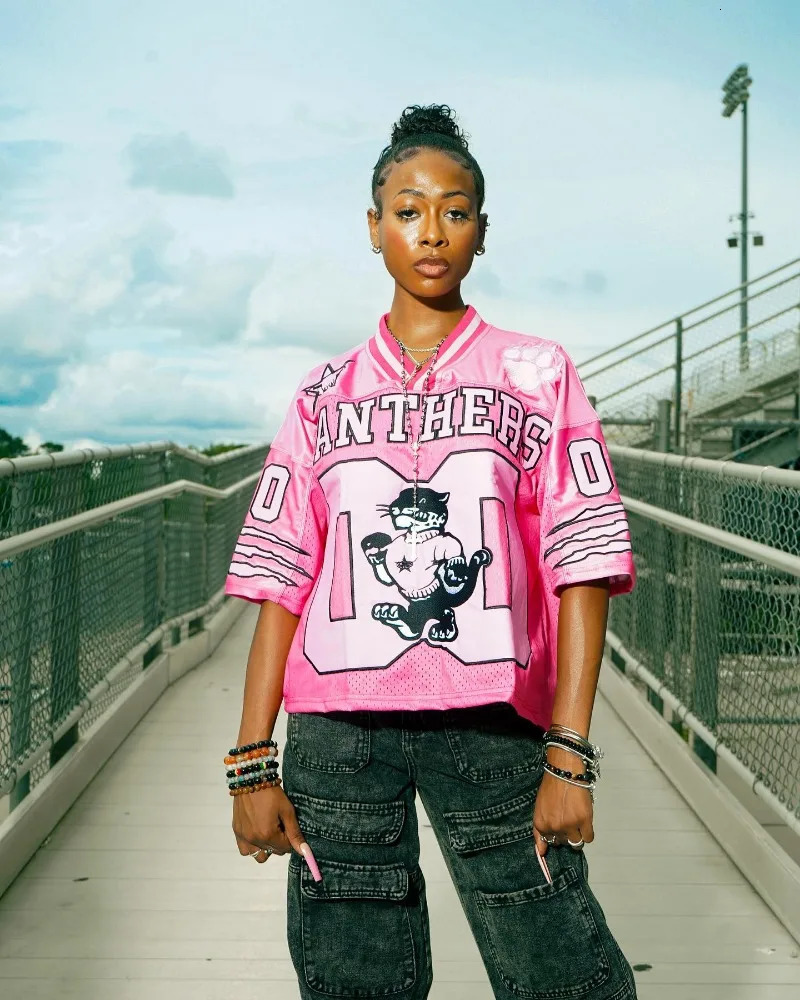 Y2K pink animal print letter oversized V-neck T-shirt suitable for trendy summer casual couple tops 250210