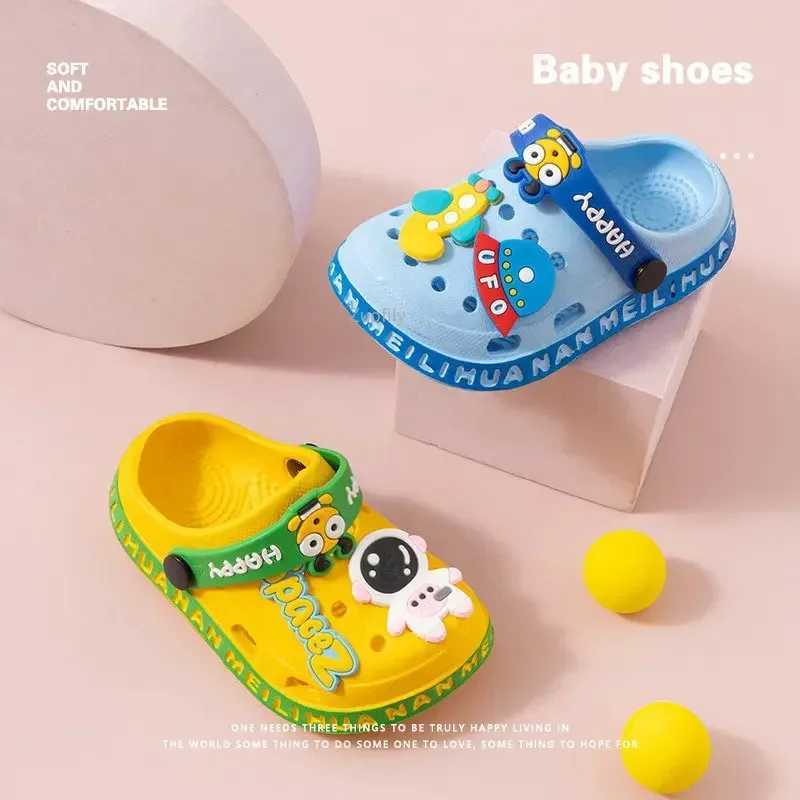 Sandals New Children Kids Baby Boys Girls Mules Clogs Summer Soft Sole Garden Beach Slippers Sandals Cave Hole Baby Shoes for Boys Girls H250212