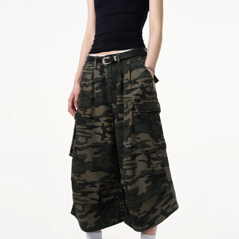 American Camouflage Women Baggy Cargo Shorts Pockets High Street Handsome Fashion Summer Vintage Hip Hop Casual Shopper 250210