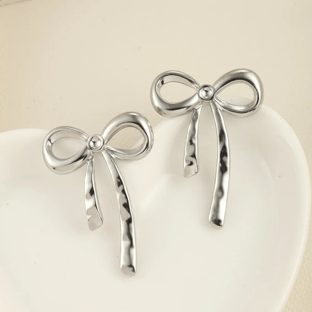 10PCS Highend Stainless Steel Bow Earring Personalized Earrings for Autumn and Winter Versatile Womens y Jewelry 250114