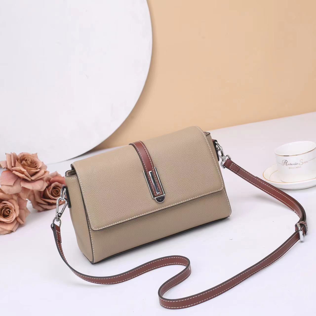 Bag Bag Women's Crossbody 2025 New Trendy Large Capacity Wide Strap Shoulder Fashion Versatile Soft Leather Small Bag