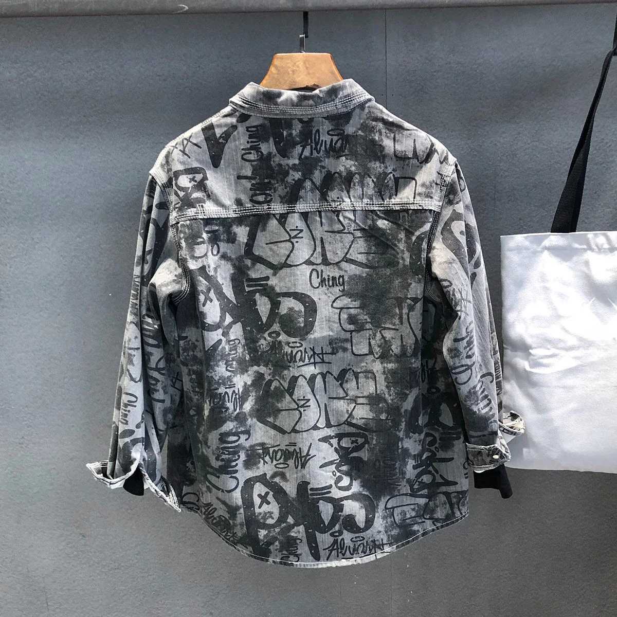 Mens Denim Jacket Long Shirt Wide Shoulders Fashion Male Jean Coats Sleeves Korean Popular Clothes Lxury Print Vintage Cowboy X250213