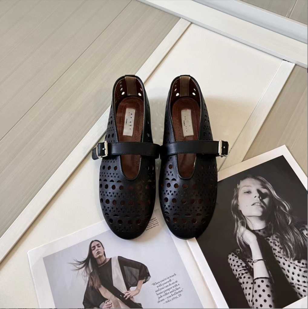 Designer Women shoe Ballet Flats Dress Shoes Round Toe Rhinestone Flat Shoes Luxury Leather Rivet Buckles Mary Jane Shoes Comfortable Ballet Single size 35-40