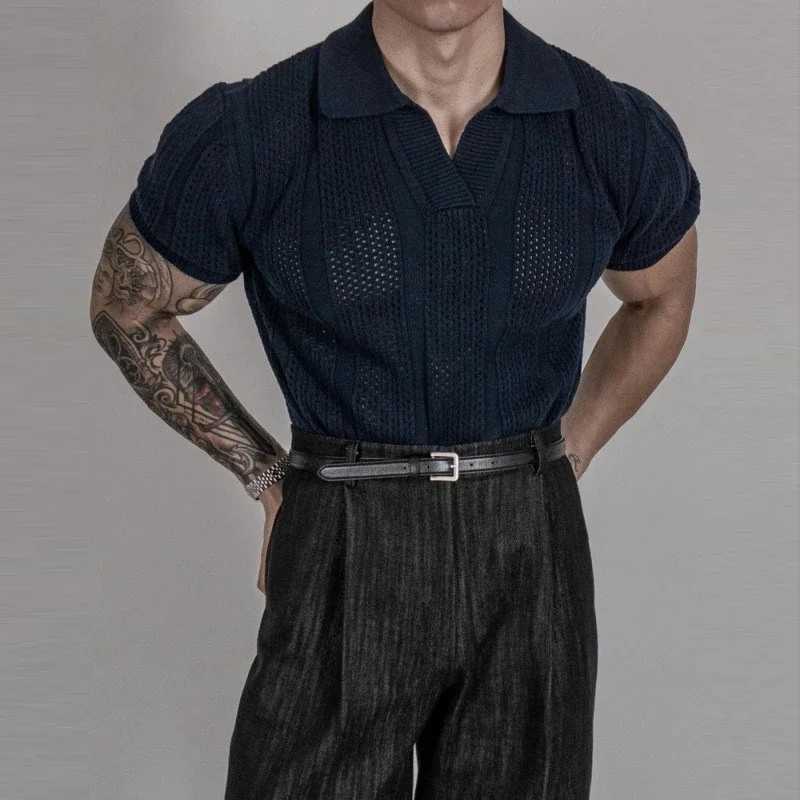 Retro ultra-thin knitted mens polo shirt casual short sleeved hollow mesh knitted mens polo shirt spring summer fashionable polo collar mens top X2502