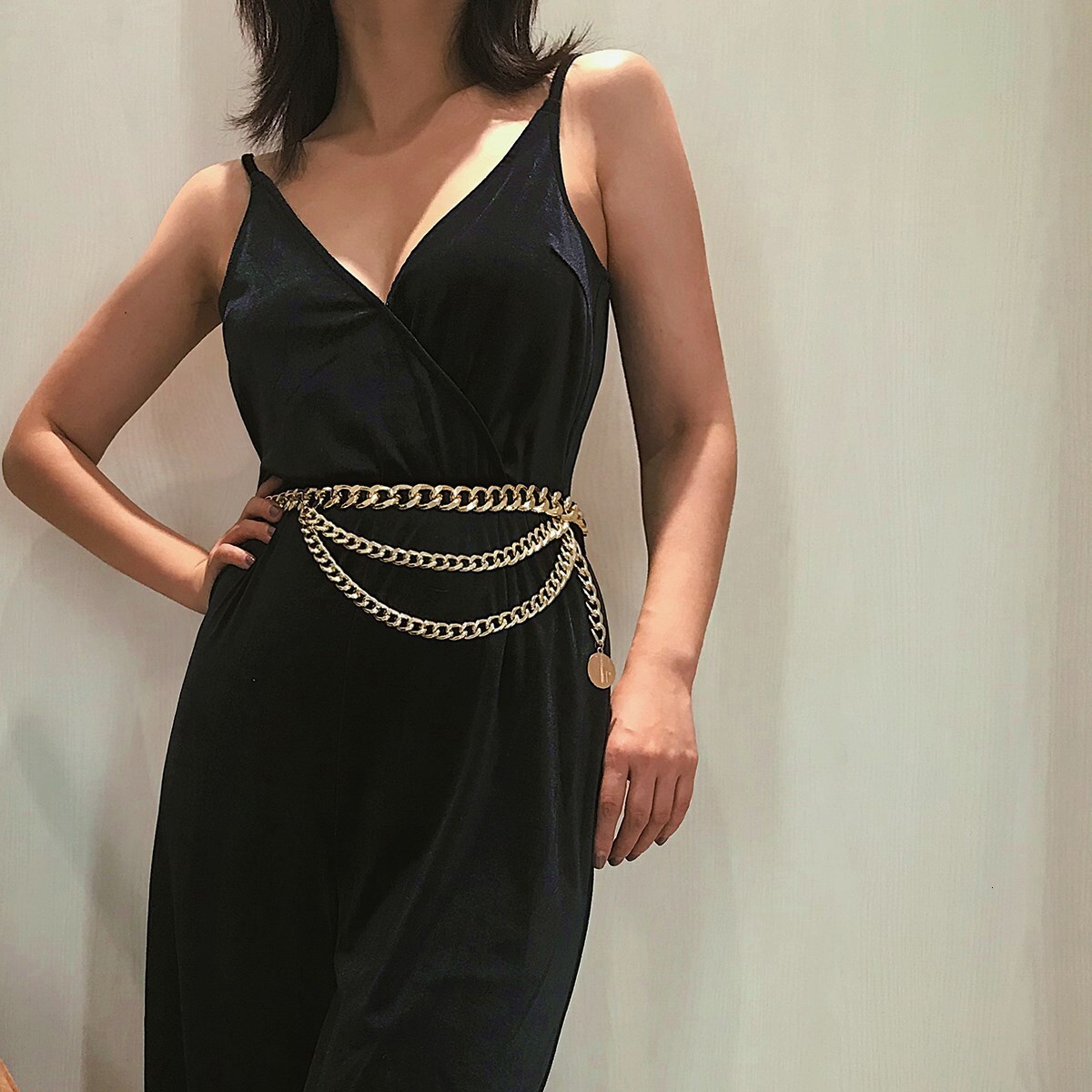 Woman fashion Exaggerated and sexy jewelry, body chain, female personality tassel, versatile multi-layer waist chain