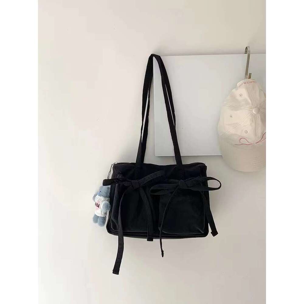 Niche Designer Retro Sweet Bow Pleated Exquisite Versatile Square Tote Highend Casual Simple Handbag Shoulder Bag