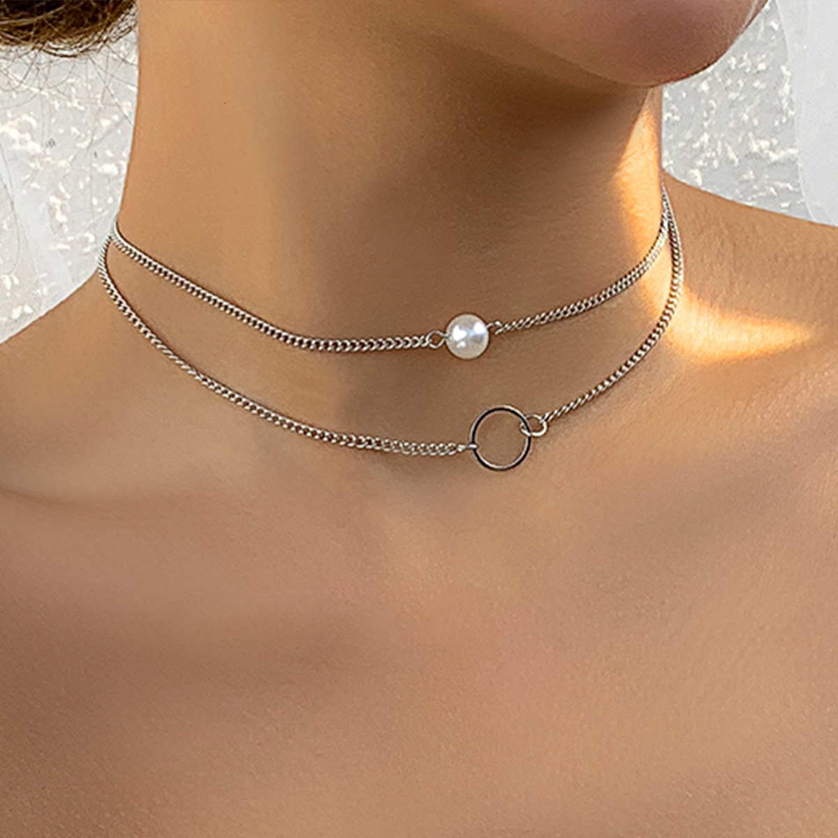 fashion Minimalist geometric stacked metal iron sweet and cool style collarbone chain, niche design, imitation pearl necklace
