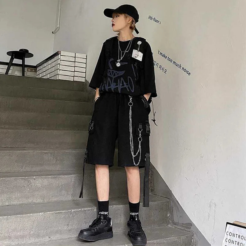 Casual Loose Cargo Shorts Women Harajuku Hip Hop Punk Large Pocket Wide Leg Shorts Fashion Chain High Waist Joggers Short Pants 250210