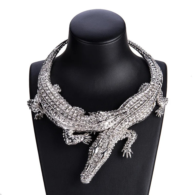 Ahmed Exaggerated Punk All Crystal Necklace Womens Fashion Trend Statement Necklace Bijoux 250109