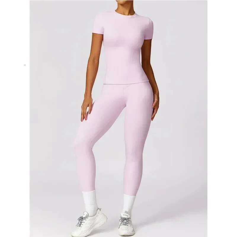 Seamless Yoga Set Women Pink Short Sleeve Top with High Waist Leggings Two Piece Workout Clothes Sports Fiess Gym Sets