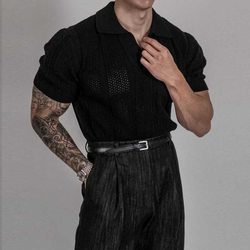 Retro ultra-thin knitted mens polo shirt casual short sleeved hollow mesh knitted mens polo shirt spring summer fashionable polo collar mens top X2502