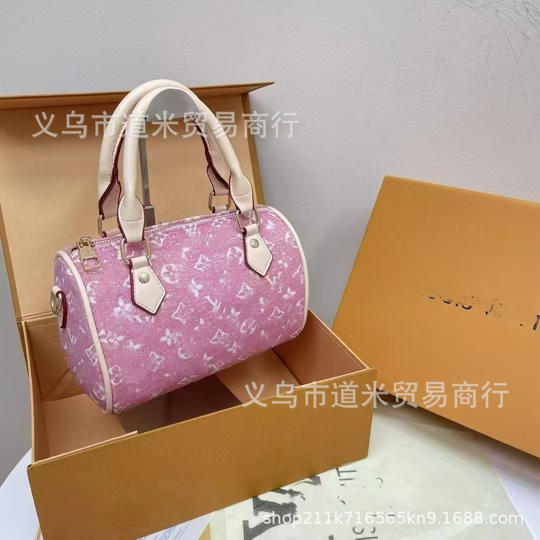 Designer L family vintage classic boxed pillow 2025 new Boston handbag fashionable crossbody shoulder bag