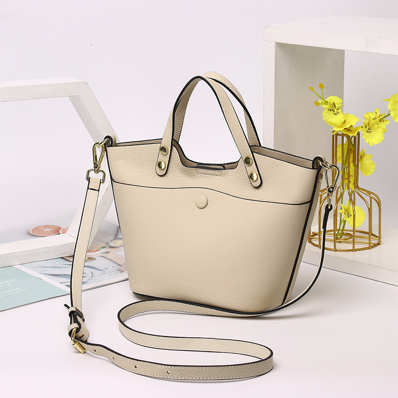 Bag Light Luxury Women's Genuine Leather Bucket Bag, High-End Feel, Large Capacity, Can Be Slung Diagonally, Handbag, Niche Daily Matching Bag