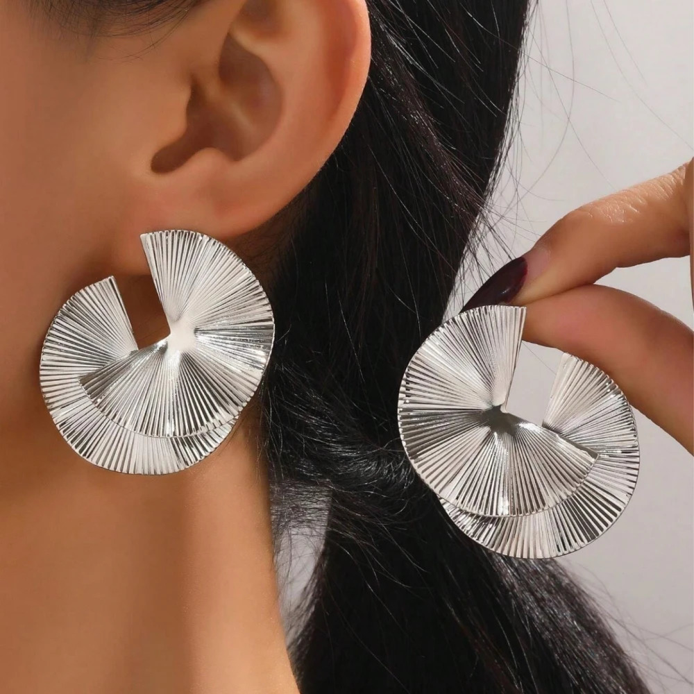 European American Stylish Twisted Tone Minimalist n Earrings For Woman Vintage Versatile Fashion Jewelry Wearing Festivals 250210