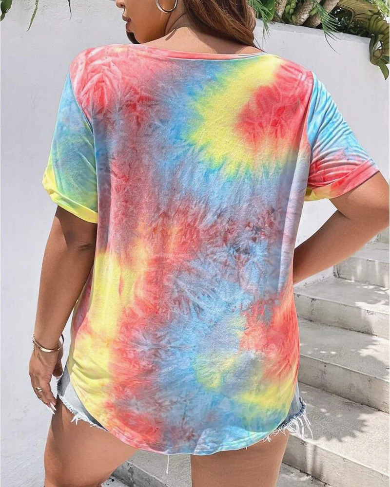 Plus Size European and American Womens Casual Vneck Printed Pocket Tshirt 250121