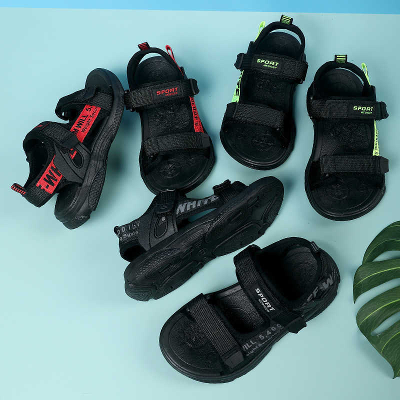 Sandals Boys Sandals 2024 Summer Childrens Sandals Fashion Lightweight Childrens Beach Shoes Solid Boys Shoes Trendy H250212