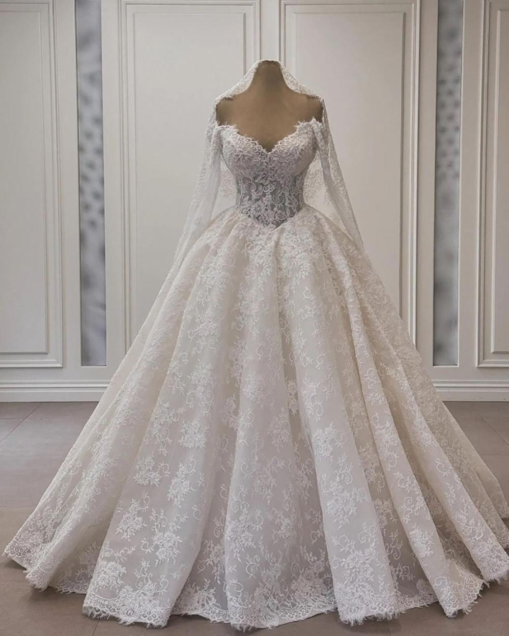 A-Line Wedding Dress Lace For Bride Off Shoulder Long Sleeves Wedding Gown Lace Sequins Beads Sweep Train Robe De Mariee