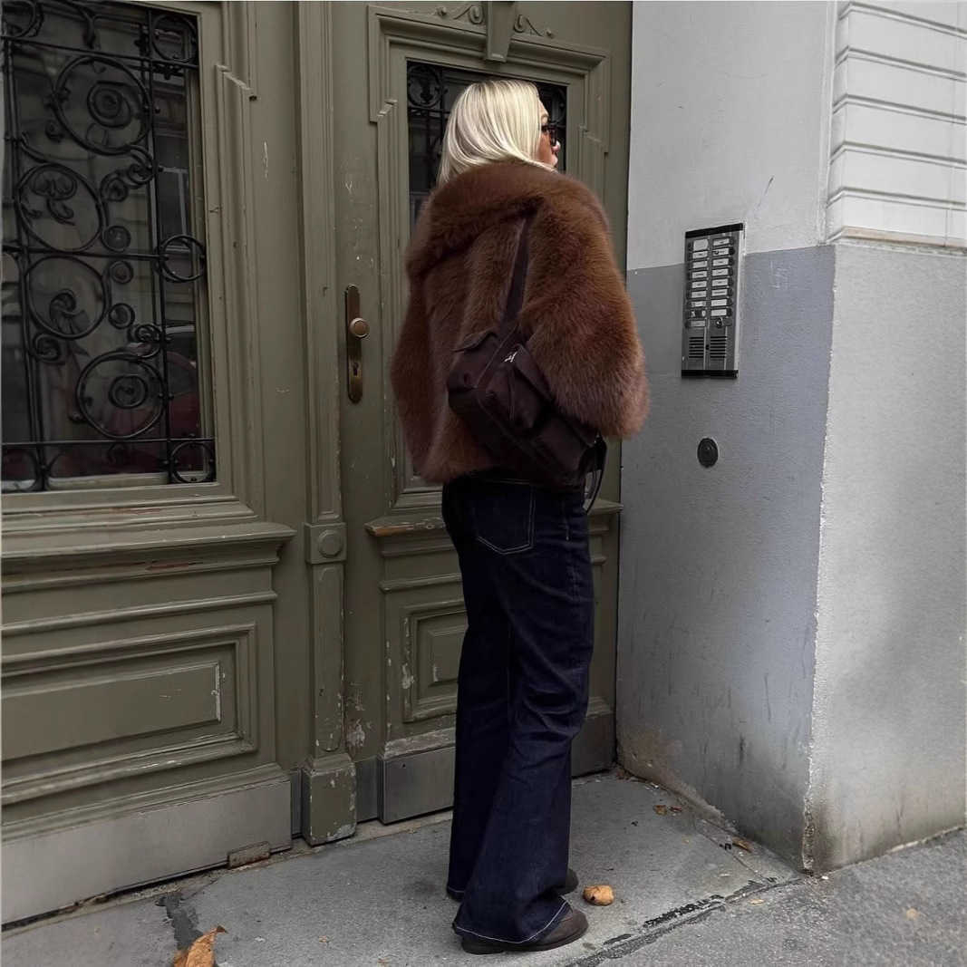 Lao Qian Feng environmental protection imitation fur short coat high-end brown winter womenXJ250213