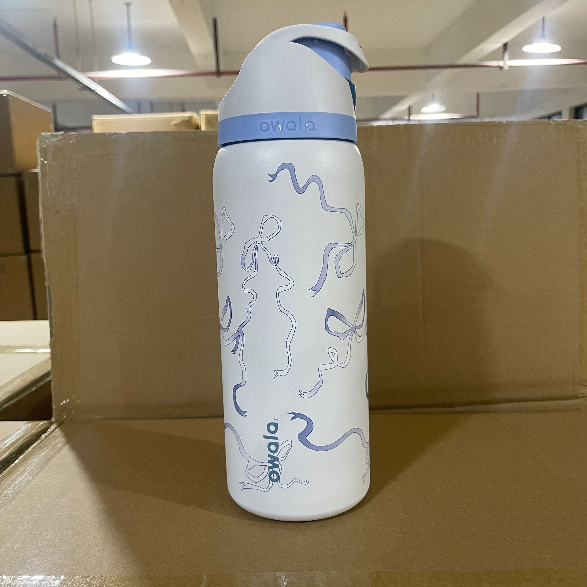Bow Tie 24Oz/32Oz Owala Tumblers Insulated Stainless Steel Cups With Straw Sports Water Bottle Great For Travel