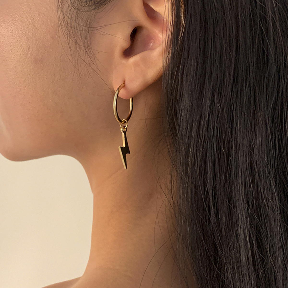designer Minimalist Lighing Fashion Creative Personality, Trendy Cool, Versatile Alloy Earrings, Woman Jewelry