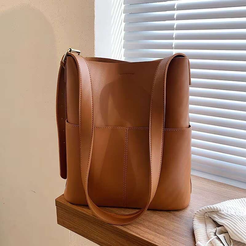 The New Bucket Is Trendy Versatile For Women With A High Quality Large Capacity Design Shoulder Bag And Crossbody
