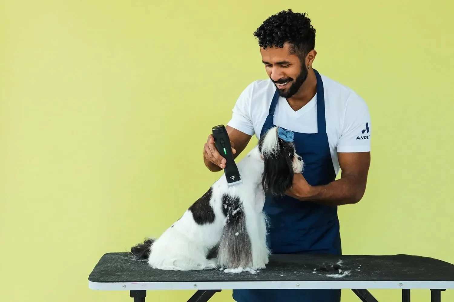 Others Dog Grooming Detachable Blade Clipper Cordless Animal Dog Grooming Removable Lithium Ion Battery Charge Light Black H250212