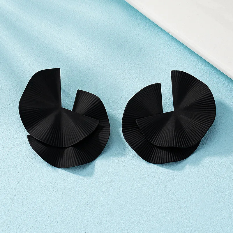 European American Stylish Twisted Tone Minimalist n Earrings For Woman Vintage Versatile Fashion Jewelry Wearing Festivals 250210
