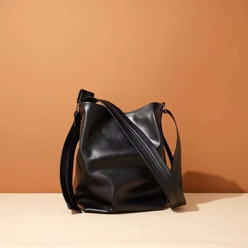 2025 New Soft Genuine Leather Bucket Tote Bag Shoulder Bags Daily Using Bolsa Crossbady Bolsas Advanced Sense Bolsos Mujer