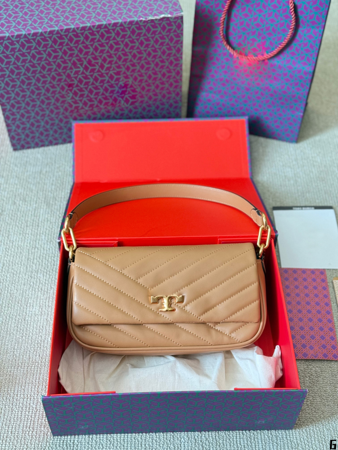 Baguette bag Underarm bag Crossbody bag Handbag Women's bag simple new exquisite single shoulder classic bag chain bag fashion bag 0006