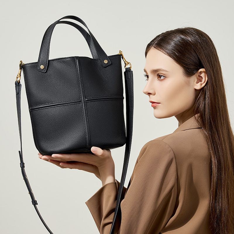 Bag 24 Early Autumn Niche Texture Versatile New Top Layer Cowhide Commuting Large Capacity Bucket Elegant Single Shoulder Diagonal Cross Bag