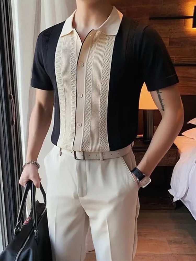2022 Summer Casual Slim Short Sleeve Polos Mens Shirt Fashion Knitted Striped Patchwork Shirts Men Turndown Collar Buttoned Tops X250213