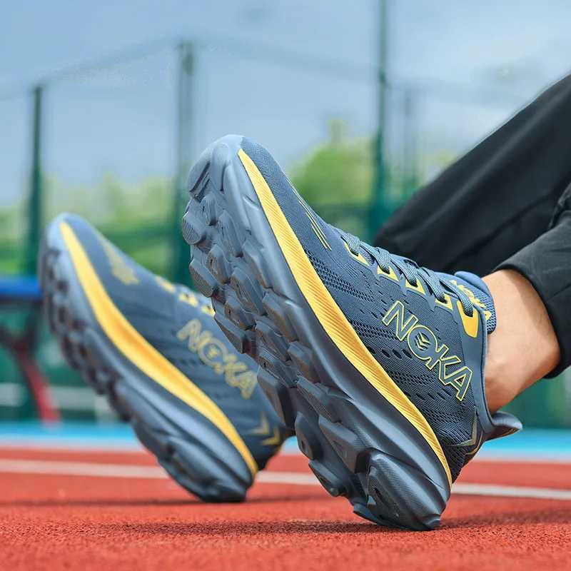 NEW 2025 Marathon Air Cushion Men Sports Running Shoes Carbon Plate Breathable Lightweight Cfortable Athletic Nonskid Sneakers Z250326