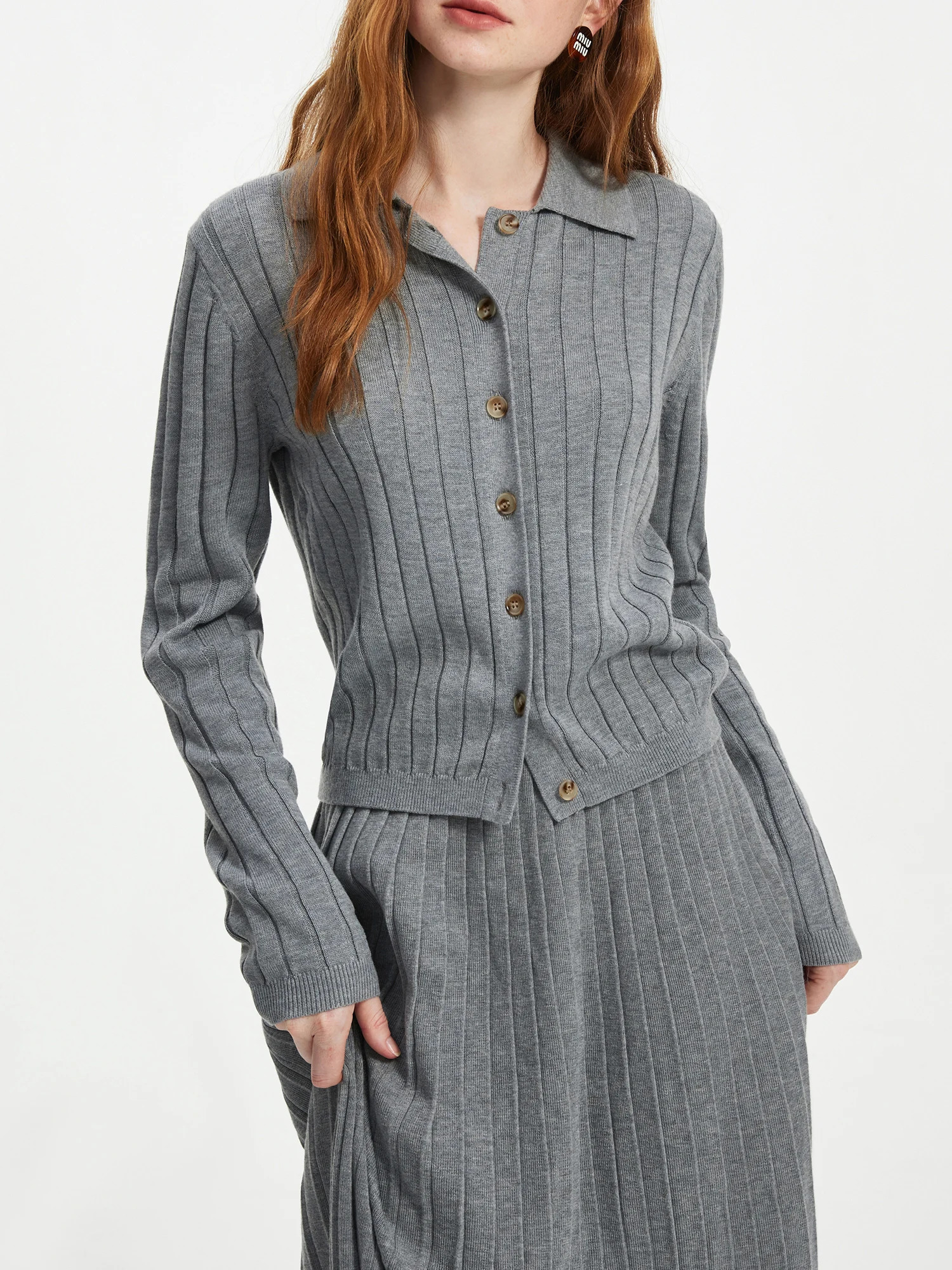 FSLE 10.1% Wool Gray Pure White Knit Cardigan Set Autumn Winter Cardigan Pleated Skirt Two Pieces Set 24FS1424724FS14248 250213