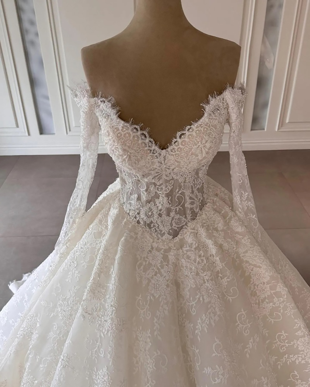 A-Line Wedding Dress Lace For Bride Off Shoulder Long Sleeves Wedding Gown Lace Sequins Beads Sweep Train Robe De Mariee