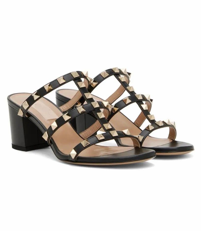 Top Luxury Roman Stud Sandals Shoes Women Designer Dress Shoe Calfskin Leather Maxi Rivets Chunky Heels Italy Brand Comfort Daily Walking White Black Sandal EU35-43
