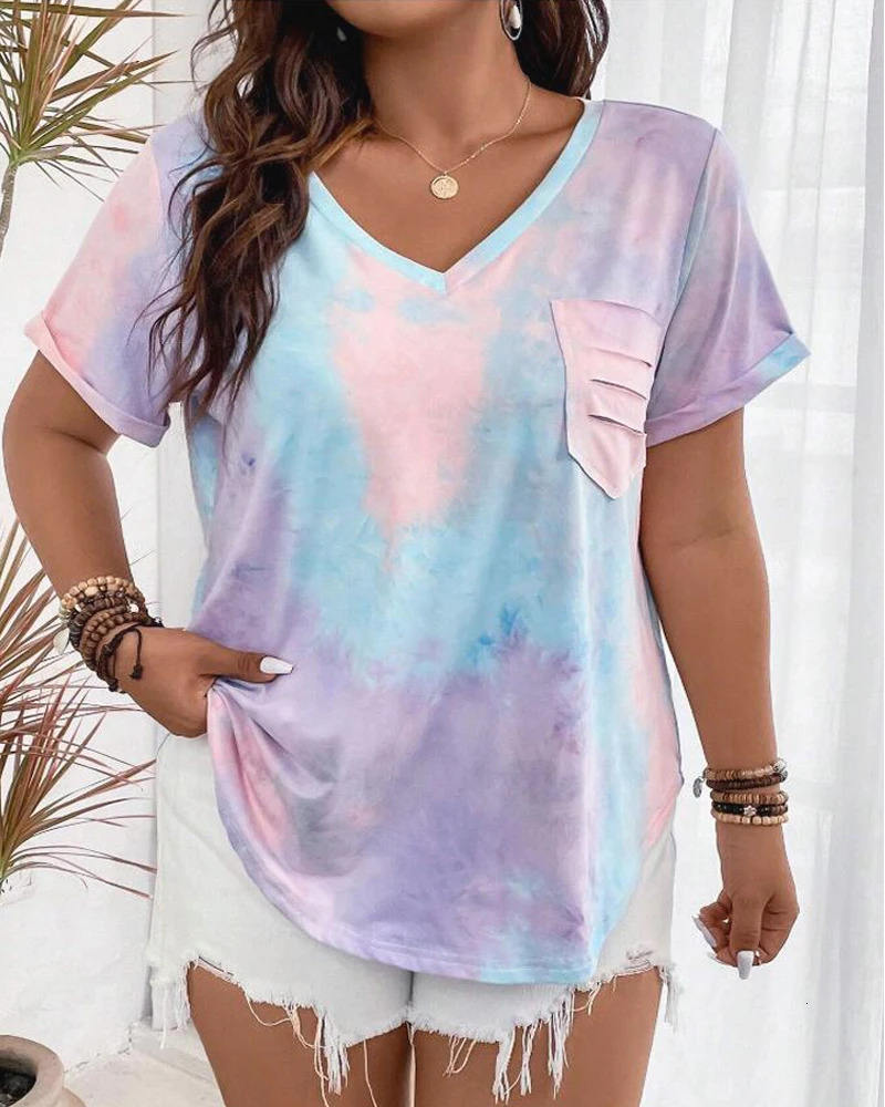Plus Size European and American Womens Casual Vneck Printed Pocket Tshirt 250121