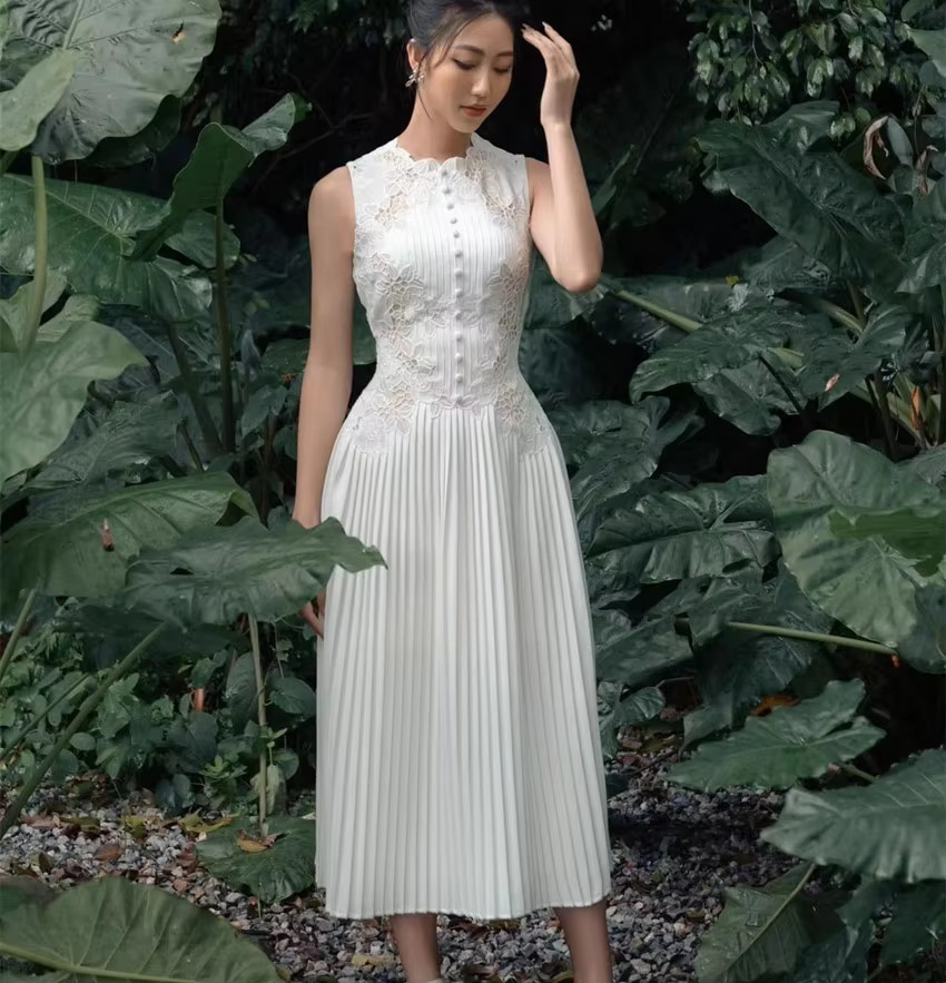 Fashion White Rose Wer Embroidery Pleated Dress 2024 New Summer Women O Neck Sleeveless Lace Patchwork Chiffon Midi Vestidos