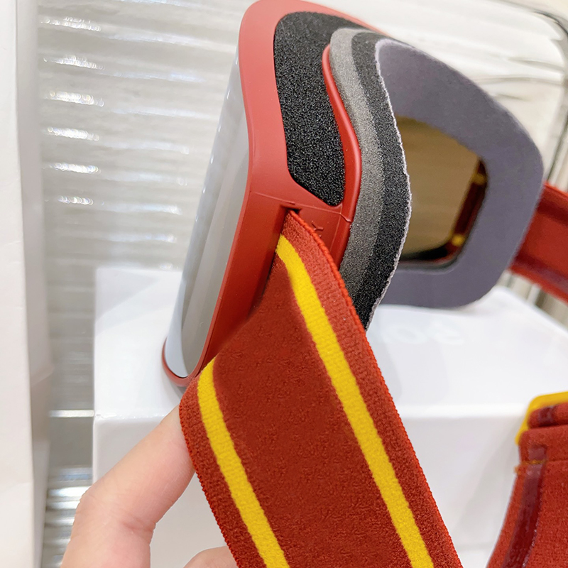 Ski Goggles Man and Women Designer Sunglasses Lunette Reality Eyewear Adjustable Luxury Large Full Frame With Magnetic Glasses Classic Eyeglasses