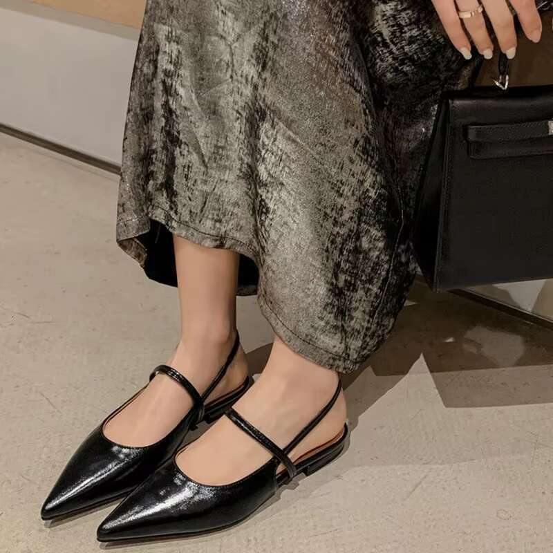 Designer Summer Cover Toe Women Sandals Fashion Shallow Soft Sole Flats Ladies Outdoor Street Style Dress Shoes