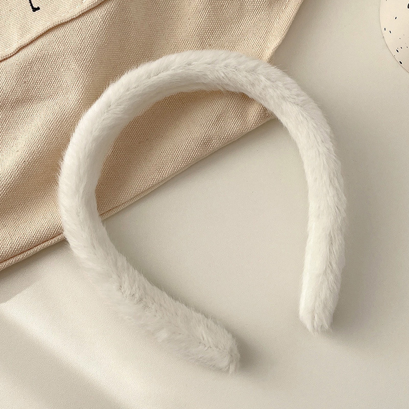 Comfortable Kid-Friendly Fabric Headbands Embellished with Cute Character Designs
