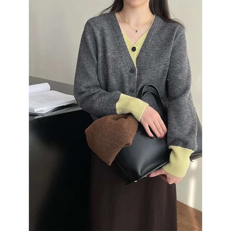 Fake Two Piece Women's V-Neck Look Thin Color Block Knitted Basic Sweater