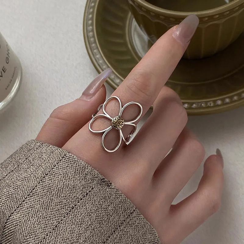 925 Sterling Silver Rings for Women Couple Minimalist Handmade Simple Big Flower Ring Party Jewelry Gift Prevent Allergy 250213