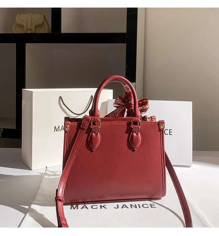 Large Capacity Fashion Casual Tote Red Color Embroidery Women Handbag High Quality Lady Purse Shoulder Messenger Bag