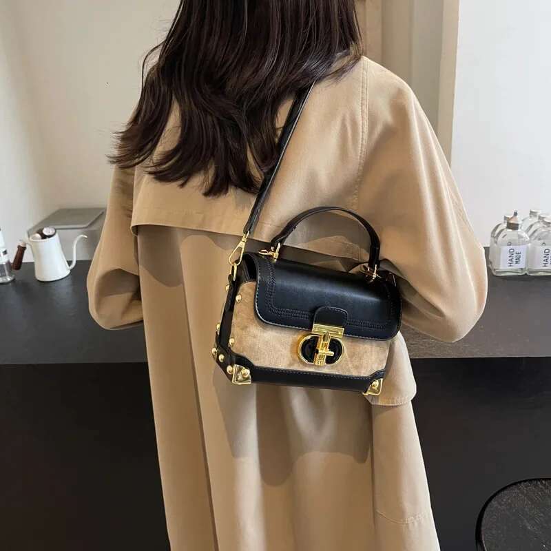 Fashionable Single Shoulder Crossbody Versatile Retro Hand-Held Small Square Bag, Popular Contrasting Color Box Bag